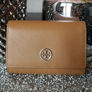 🍓🍓NWT -Tory Burch medium size wallet